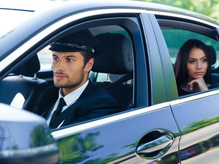 Nous mettons à votre disposition nos chauffeurs privés.